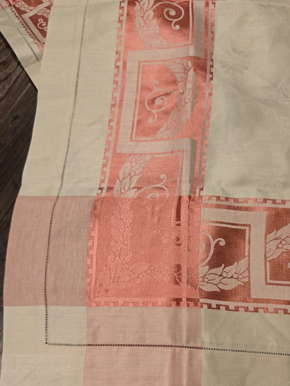 Cream and Coral Border Table Linen Set, 55